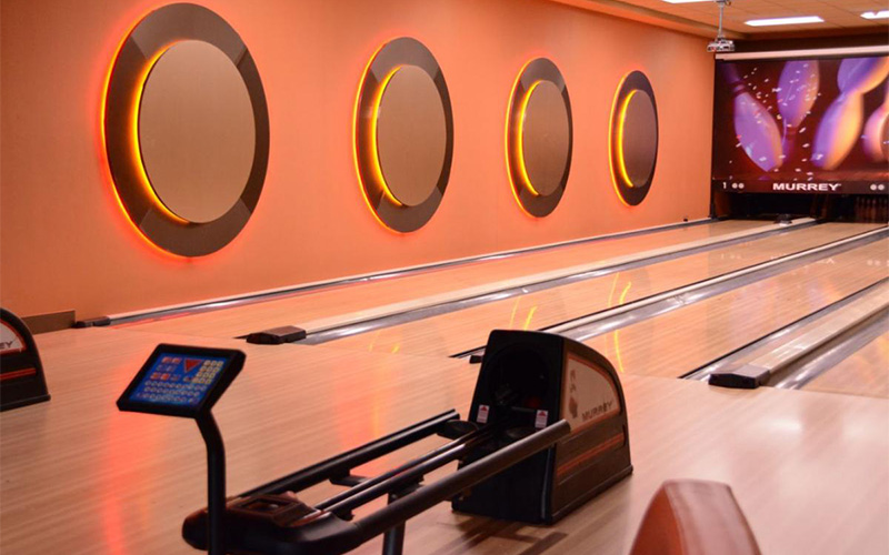 Bowling alley