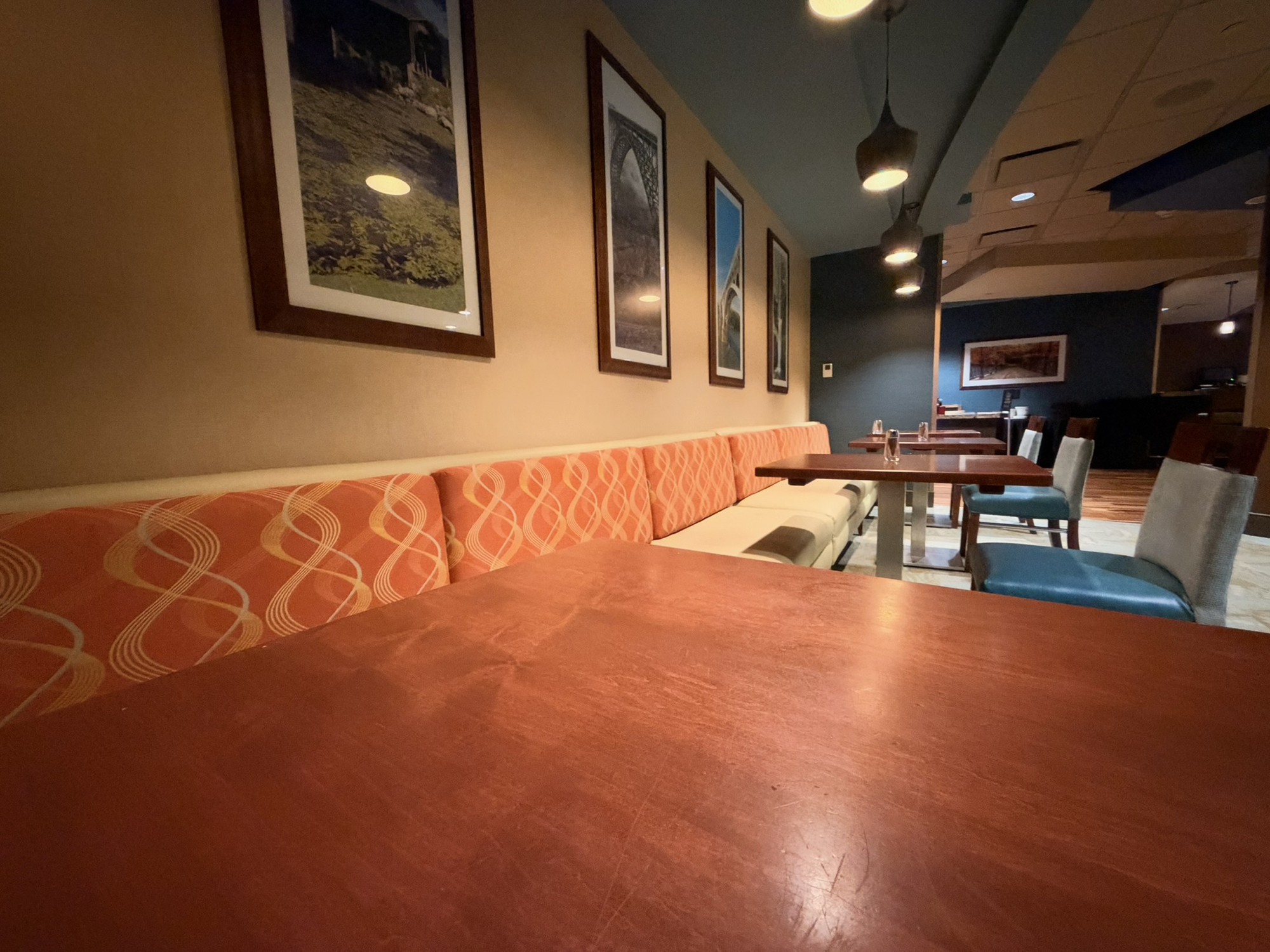 Additional booth seating at Twin Bridges Restaurant